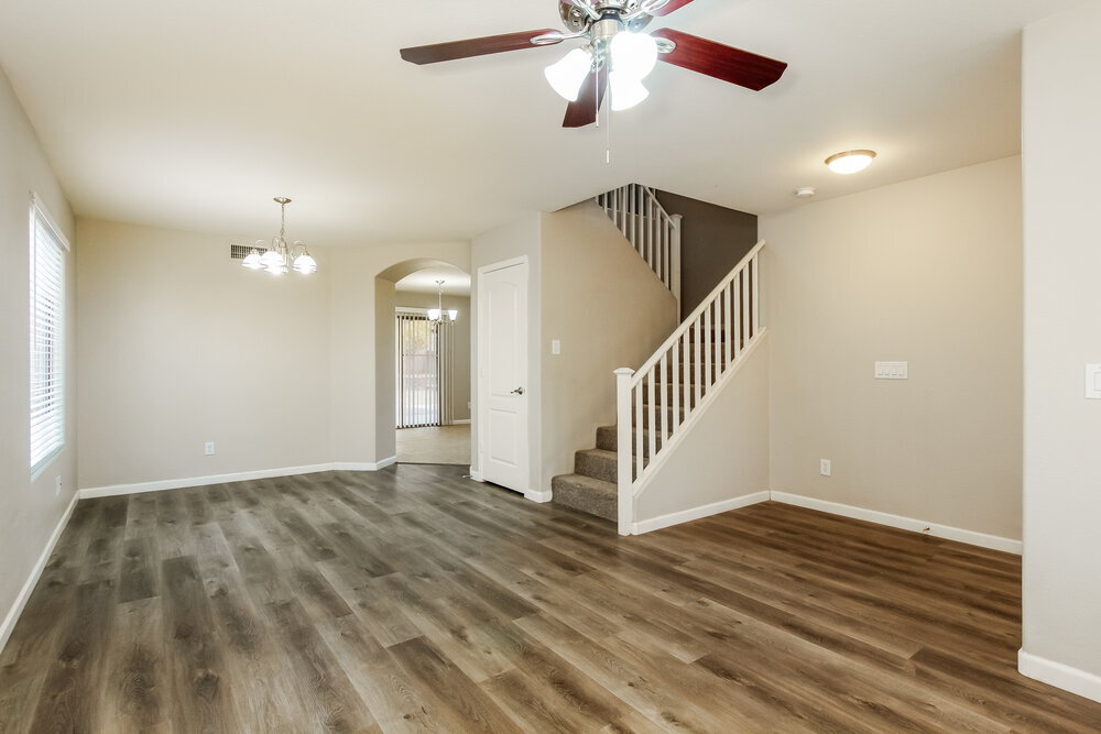 Building Photo - 2348 W White Feather Ln