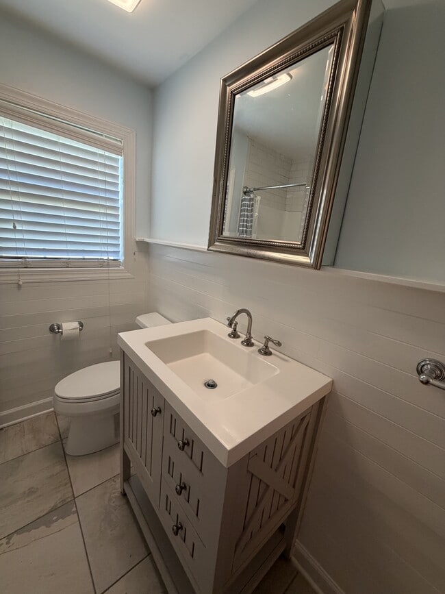 Building Photo - 421 Loblolly Ln