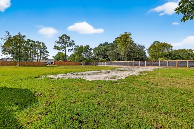 Building Photo - 9629 Sunnywood Dr