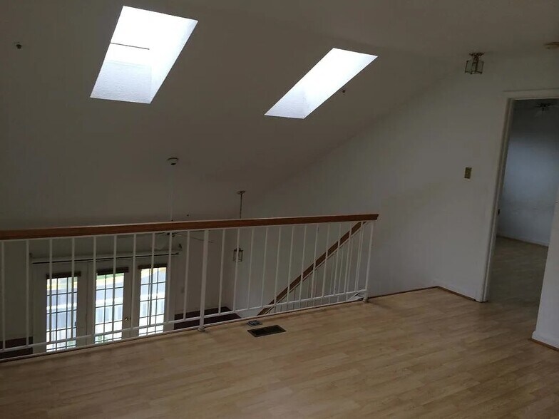 Building Photo - 19020 Amarillo Dr