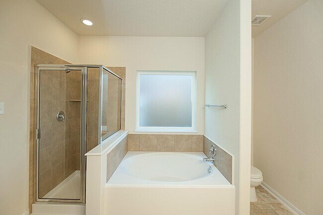Building Photo - 18519 Each Elm Way