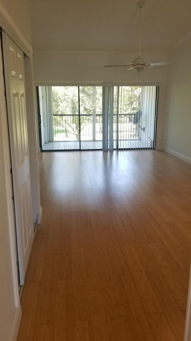 Building Photo - 2289 SW 15th St