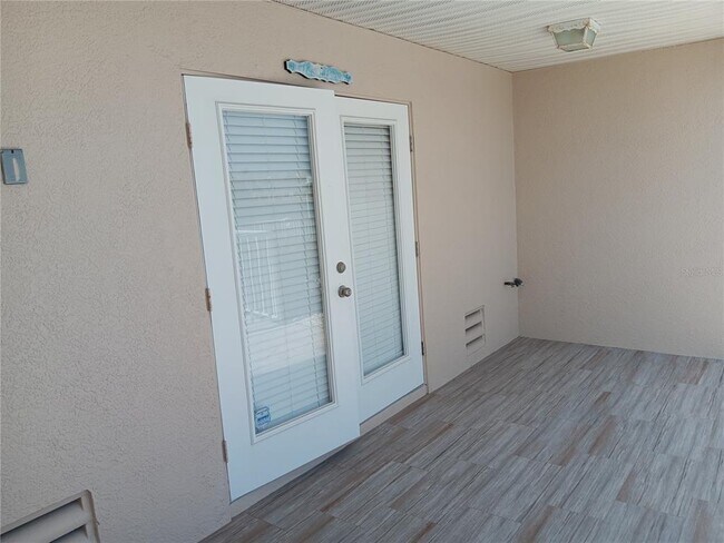 Building Photo - 200 Brightwater Dr