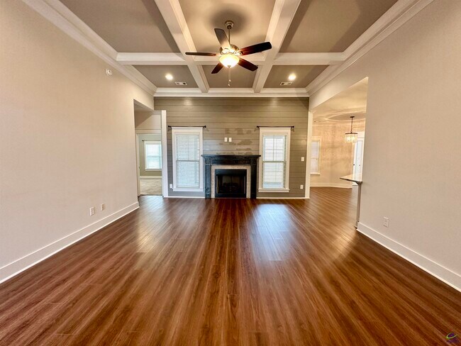 Building Photo - 101 Maidenhair Ct
