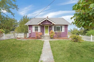 Building Photo - Starburst Craftsman