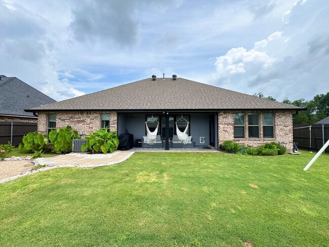 Building Photo - North Bossier Beauty!