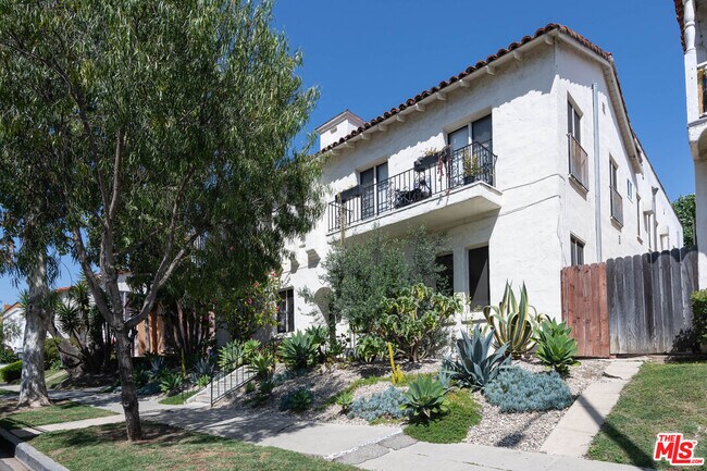 Building Photo - 900 Orange Grove Ave