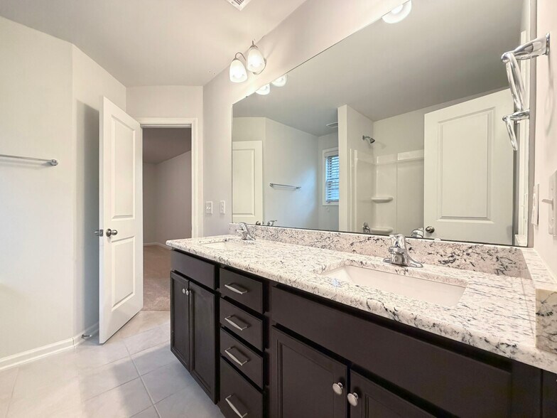 Building Photo - 7336 Birchshire Dr