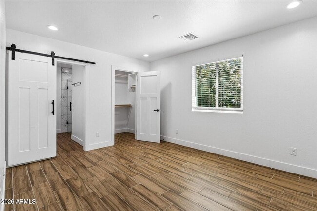 Building Photo - 3607 W Fillmore St