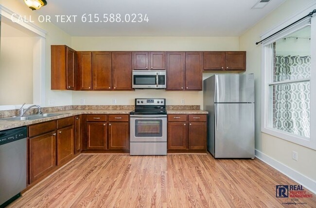 Building Photo - 1427 Winding Creek Dr