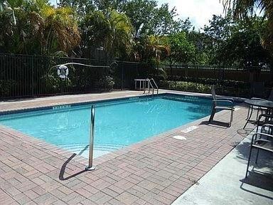 Building Photo - 2400 NW 98th Ln