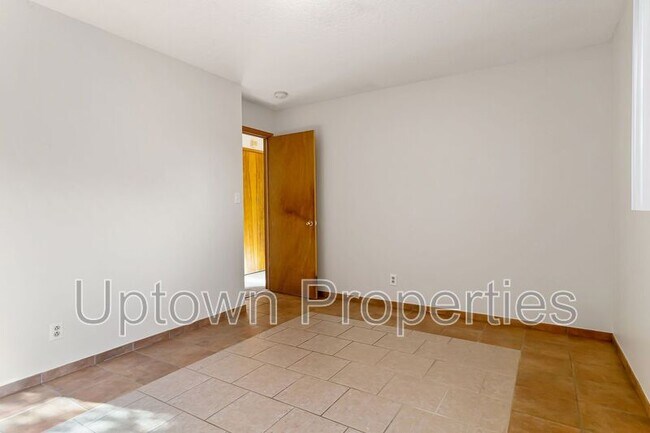 Building Photo - 1192 SE 21st Ave