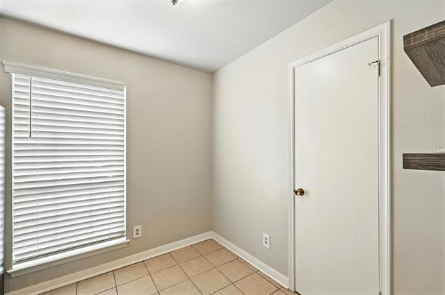 Building Photo - 4022 Ridglea Country Club Dr
