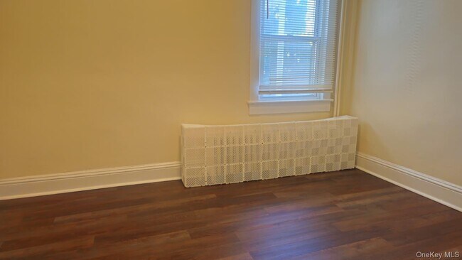 Building Photo - 22 Ford St