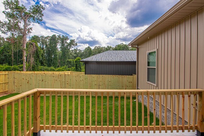 Building Photo - 2311 Nichols Rd