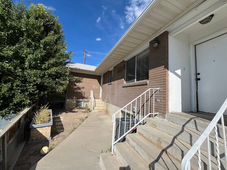 Front Door - 245 Cherry Hill Dr