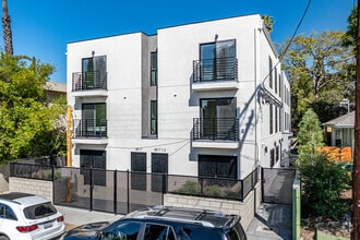 Building Photo - 4517 Kingswell Ave