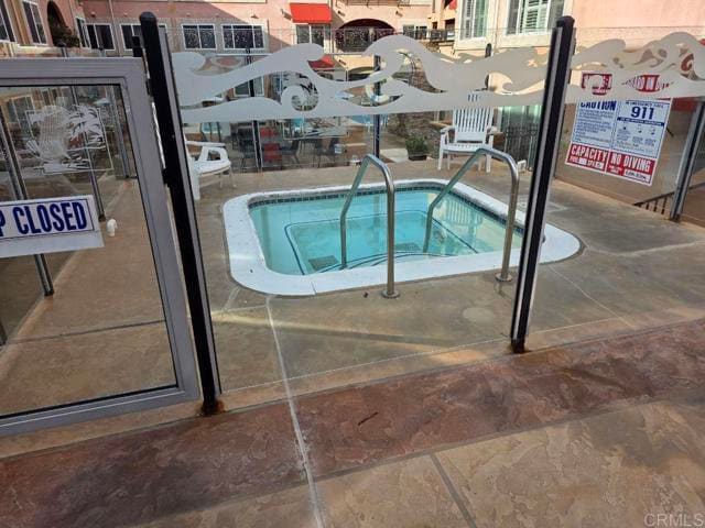 Building Photo - 860 Turquoise St