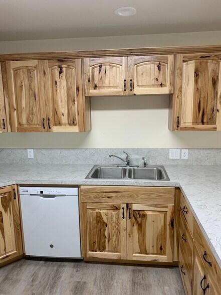 Kitchen - 2100 E Olympic Ave