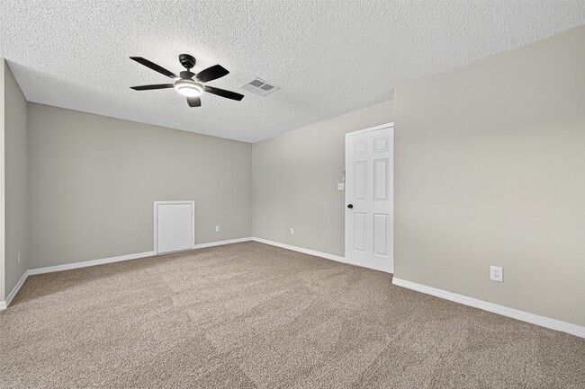 Building Photo - 12623 S Dairy Ashford Rd