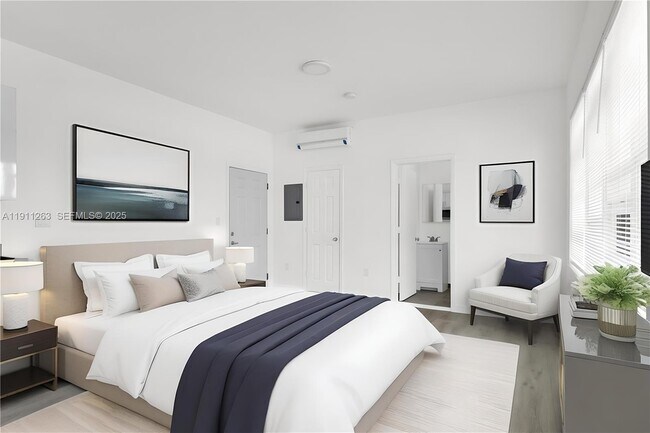 Building Photo - 402 NW 12th Ave