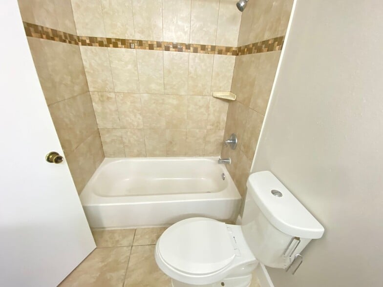 Building Photo - 3020 Parkway Blvd