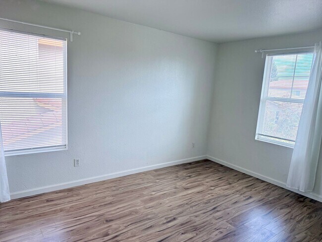 Building Photo - 4931 Winamac Dr