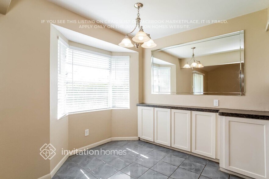 Building Photo - 10034 Antrim Ln