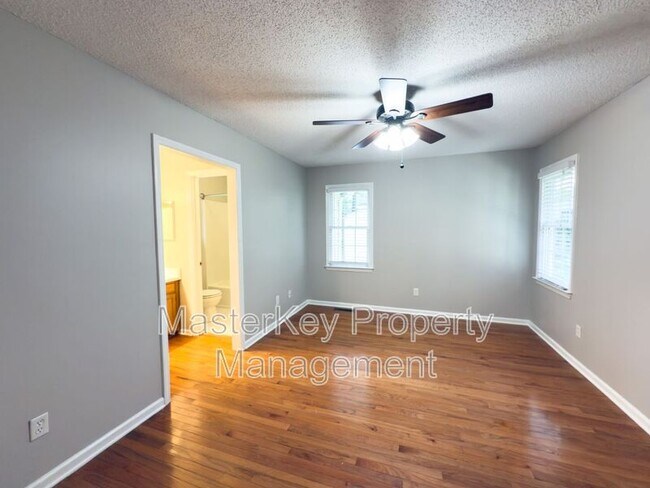 Building Photo - 4220 Old Brick Ct