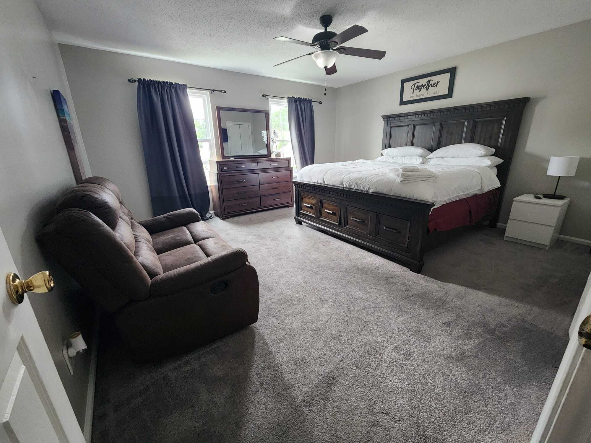 Building Photo - 300 Windy Oak Run