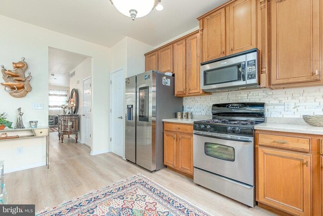 Building Photo - 321 Fountain St