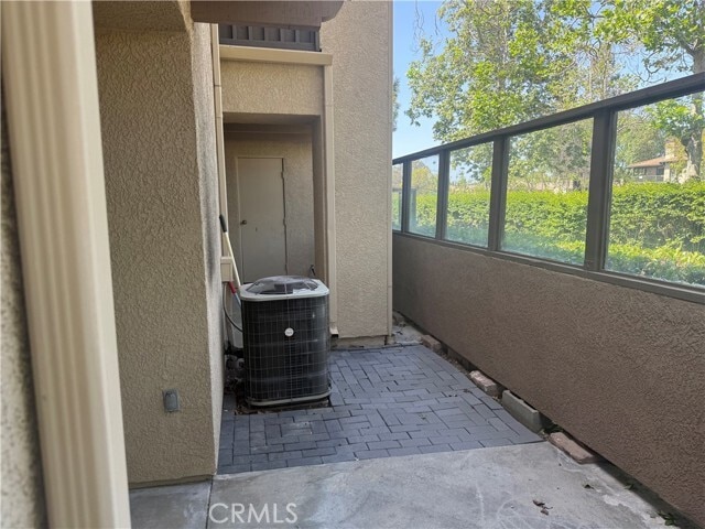 Building Photo - 1 Pomelo