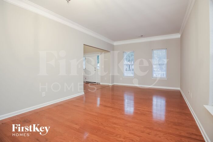 Building Photo - 5265 Stonewall Dr