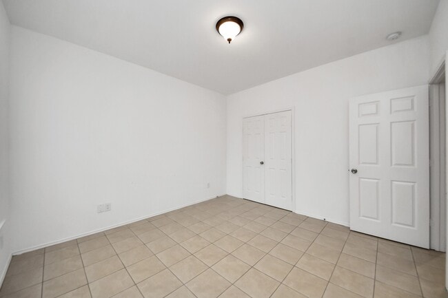 Building Photo - 9210 Wheatley St