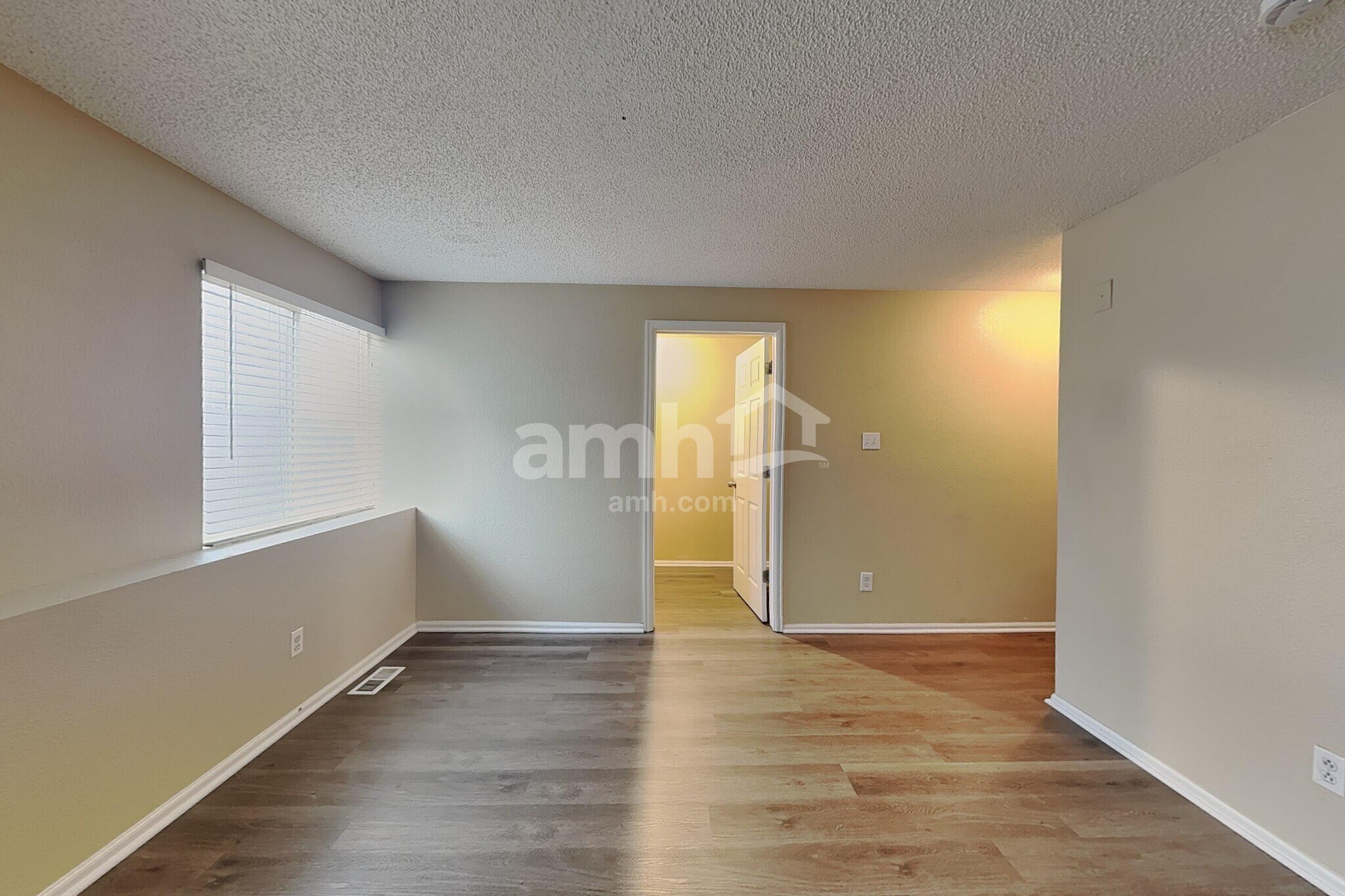 Building Photo - 11468 River Run Pky