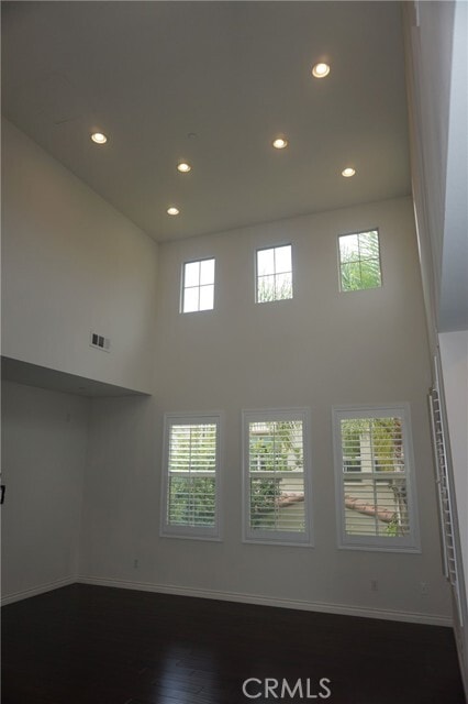 Building Photo - 136 Borrego