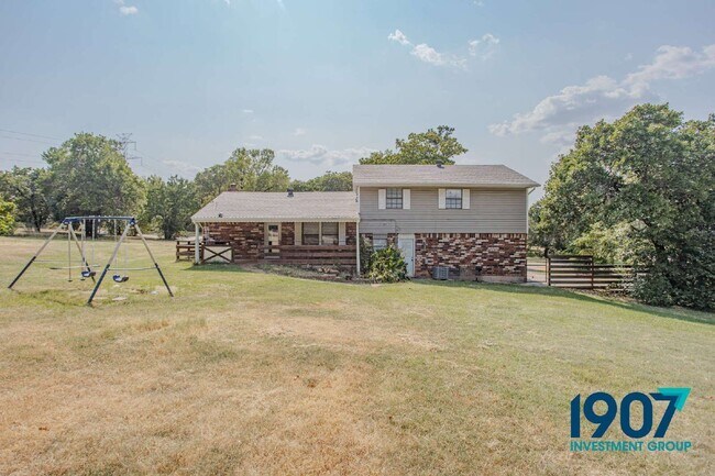 Building Photo - 15008 Ken Rd