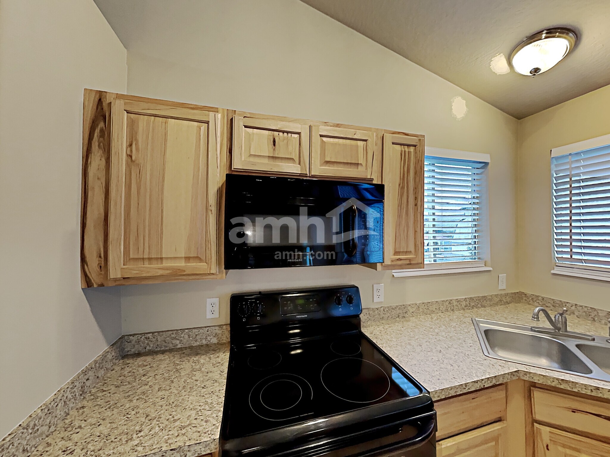 Building Photo - 4539 W 6130 S