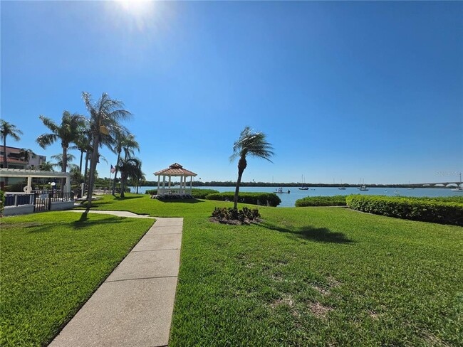 Building Photo - 6295 Bahia Del Mar Cir