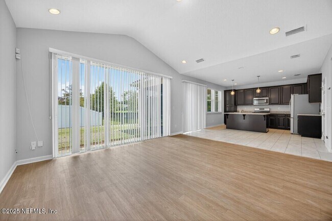 Building Photo - 178 Autumn Bliss Dr