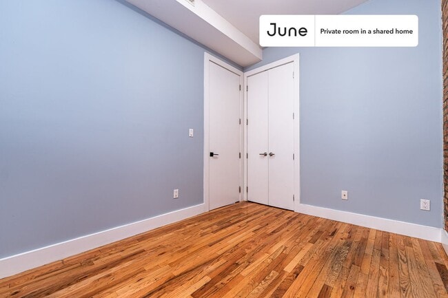 Building Photo - 886 Jefferson Ave