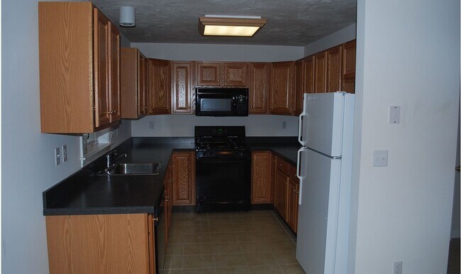 Interior Photo - 6 Messenger St