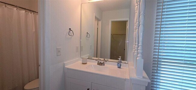 Building Photo - 10616 Mellow Meadow Dr