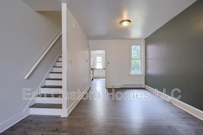 Building Photo - 464 Lafayette St