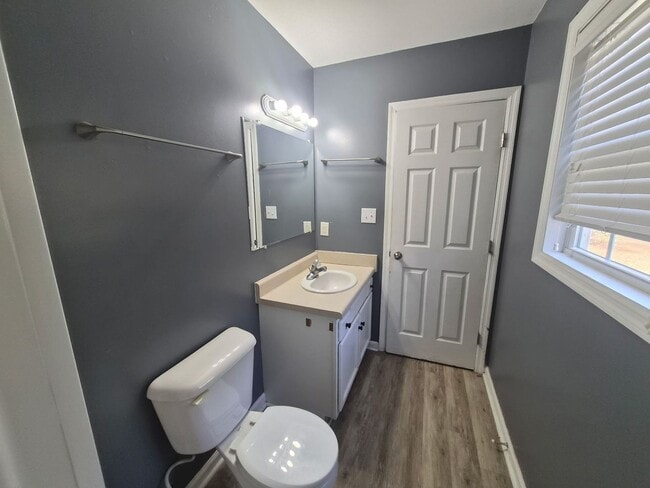 Building Photo - 305 Rack Ln