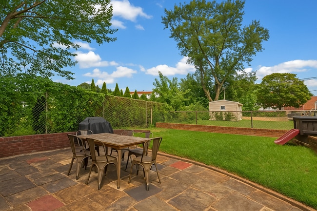 Building Photo - 3700 Kennedy Street