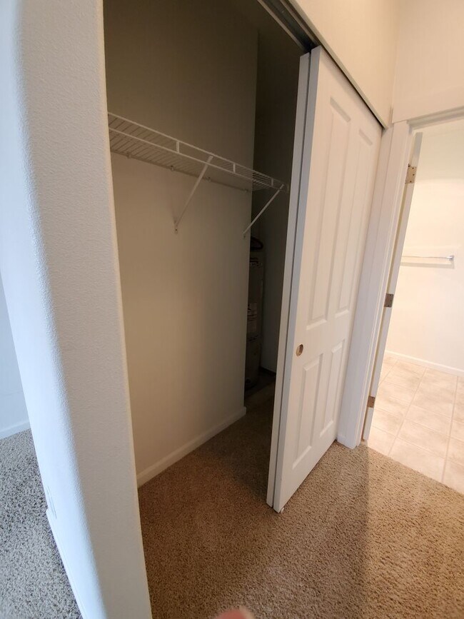 Building Photo - Cedar Mill 2 BR with terrific view