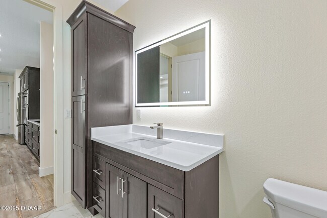 Building Photo - 2894 Hardy Ave