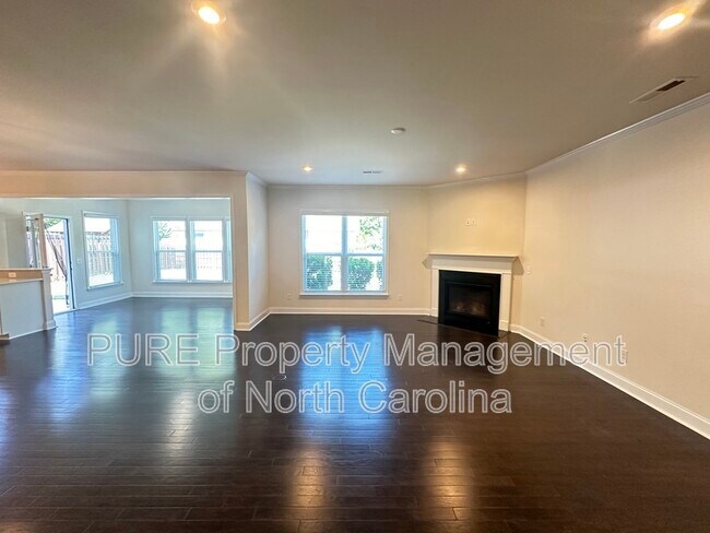 Building Photo - 5302 Tilley Manor Dr