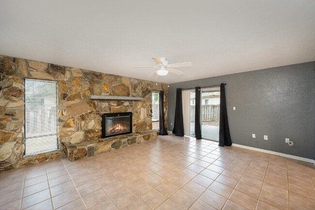 Building Photo - SUNTREE